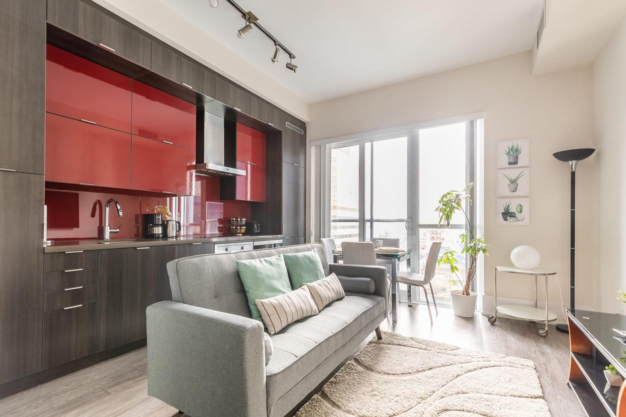 Loft Condo With Stunning Views Of Cn Tower Toronto Exterior photo